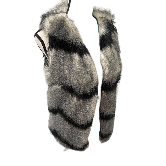 ANTHROPOLOGIE Elevenses Ostrich Stripe Faux Fur Vest Size Xsmall - Picture 3 of 6